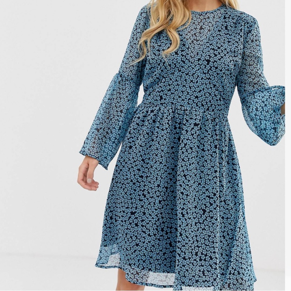 NWT Floral Tiered Mini Dress